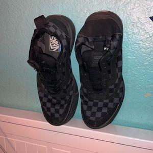 Vans,black checkered, missing 1 shoe lace